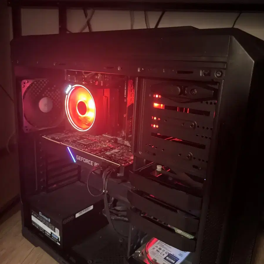 라이젠 5700X3d + Asus 2080Ti 게이밍 컴퓨터 팝니다.