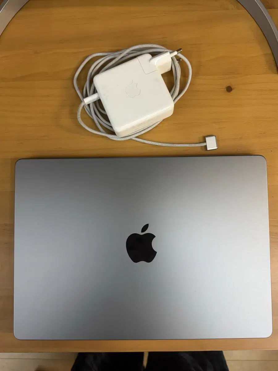 (2021) MacBook Pro 14 M1 Pro High-end (1 TB, 32 GB RAM)