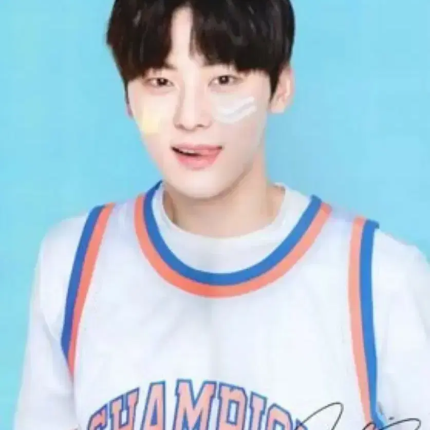 워너원 황민현 이니스프리 포스터