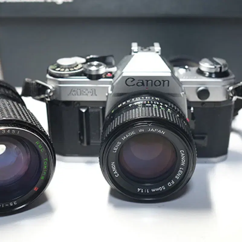 캐논 Canon AE-1 입문용세트 팝니다(랜즈2개, 플레쉬, 가방)