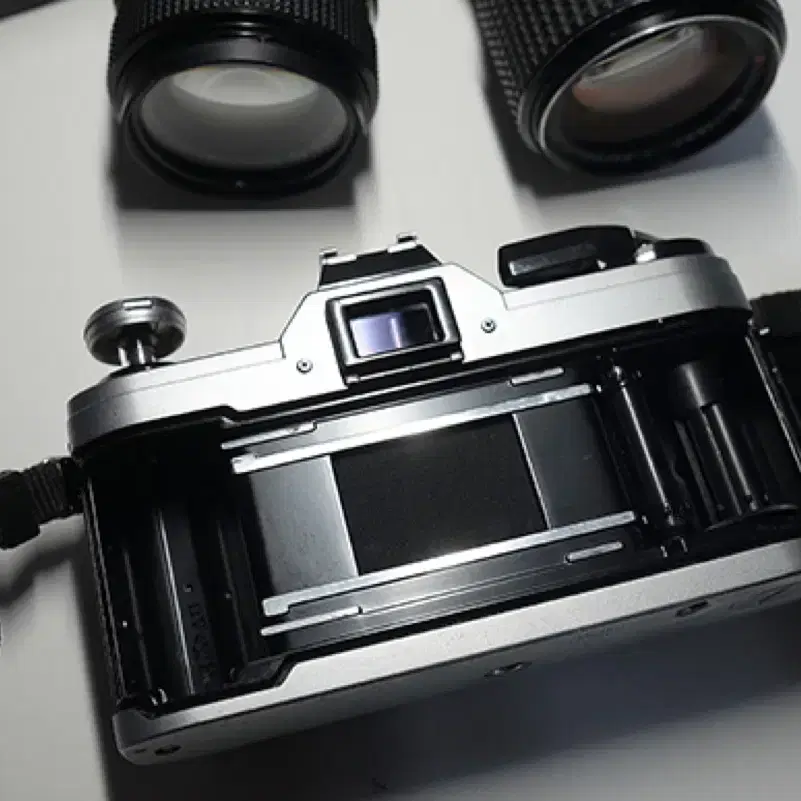 캐논 Canon AE-1 입문용세트 팝니다(랜즈2개, 플레쉬, 가방)