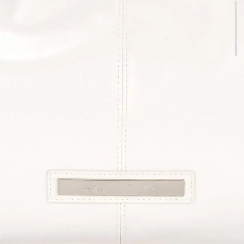 마뗑킴 DOUBLE BELTED STRAP BIG BAG IN IVORY