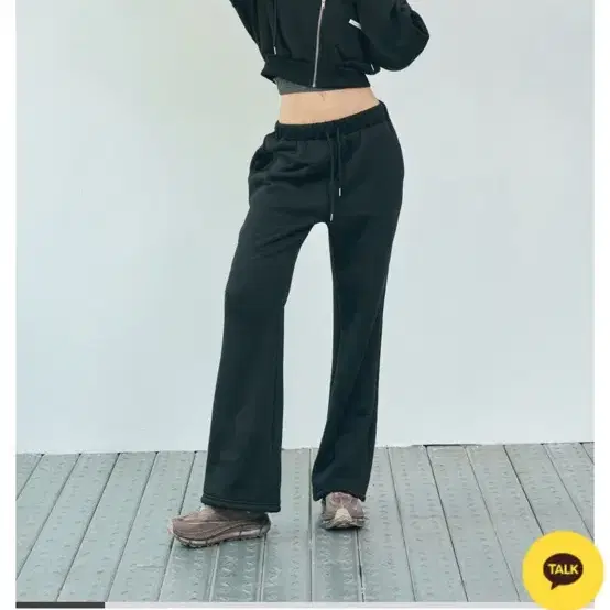 리브어리 보아 부츠컷 BOA FLEECE BOOTCUT PANTS