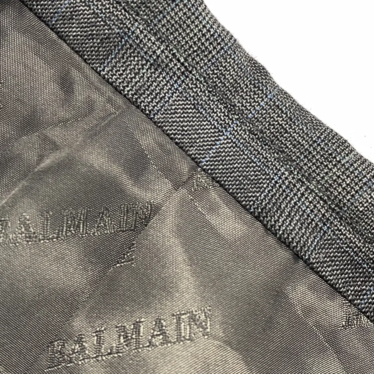 1018. 발망 BALMAIN 블레이저 (104-92-180)