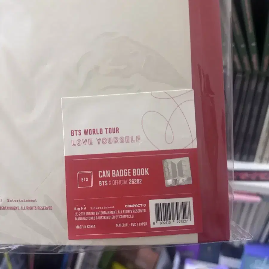 BTS CAN BADGE BOOK LOVE YOURSELF