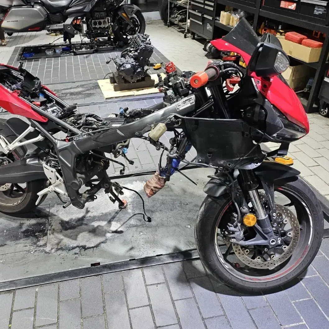 2023 상태좋은 cbr650r 네고가능