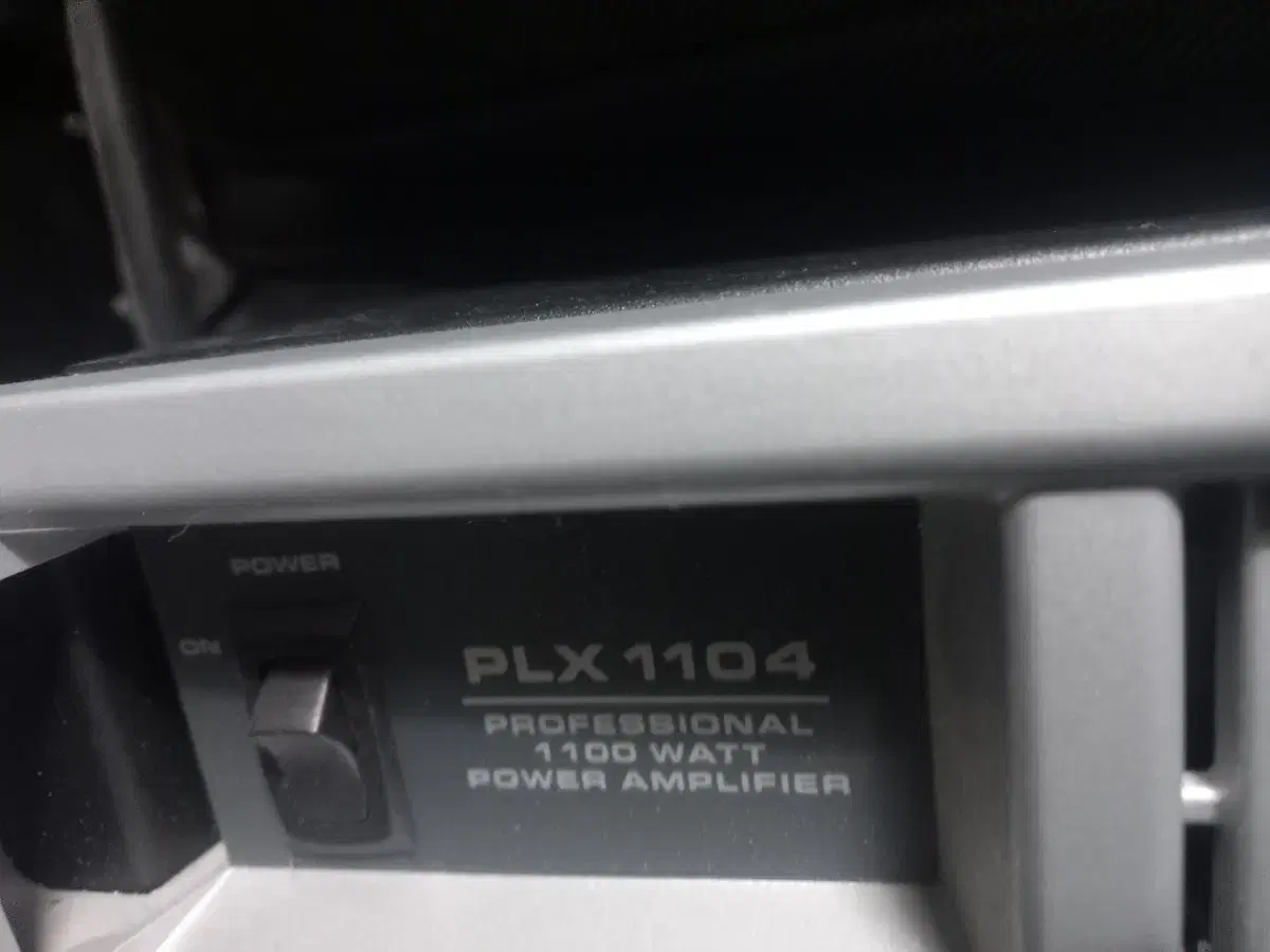 QSC  PLX1104  파워앰프