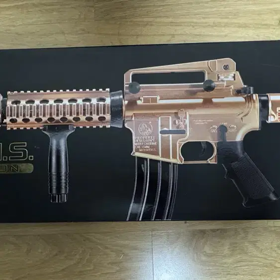 아카데미과학 M4A1 R.I.S 50주년 골드 에디션