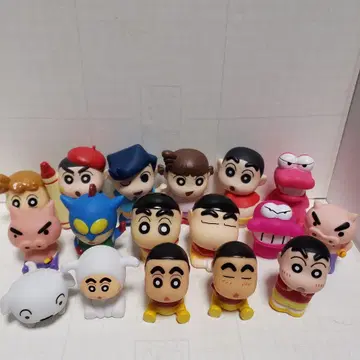 짱구는 못말려(크레용 신짱) 소프트 비닐 손가락 인형 세트입니다.