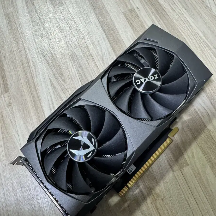 ZOTAC GAMING GeForce RTX 3060 Ti Twin Ed