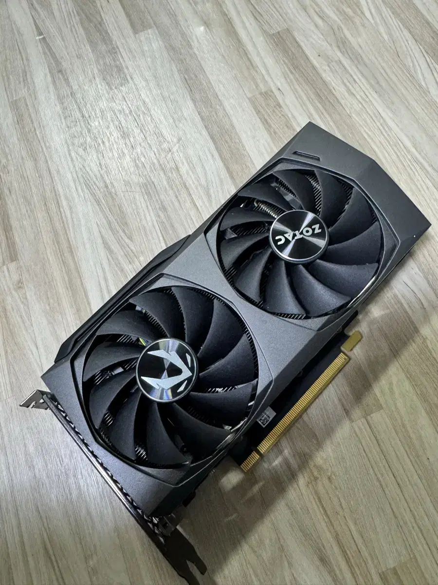 ZOTAC GAMING GeForce RTX 3060 Ti Twin Ed