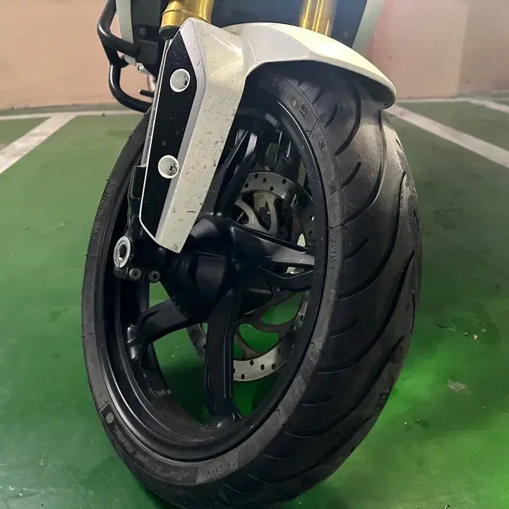 bmw g310r