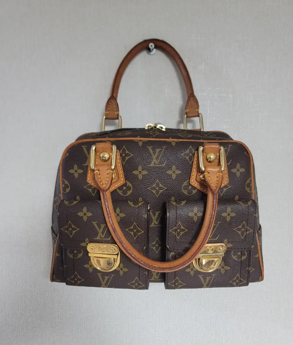 LOUIS VUITTON. 루이뷔통. M40026.