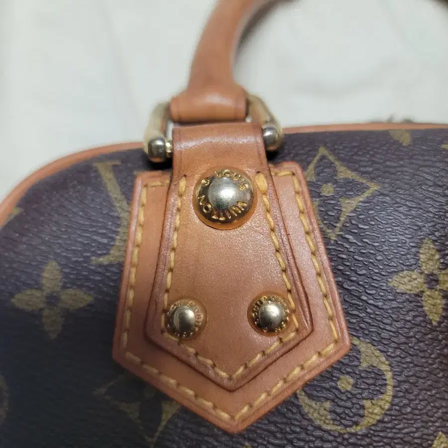 LOUIS VUITTON. 루이뷔통. 맨하탄 PM 토드가방.M40026.