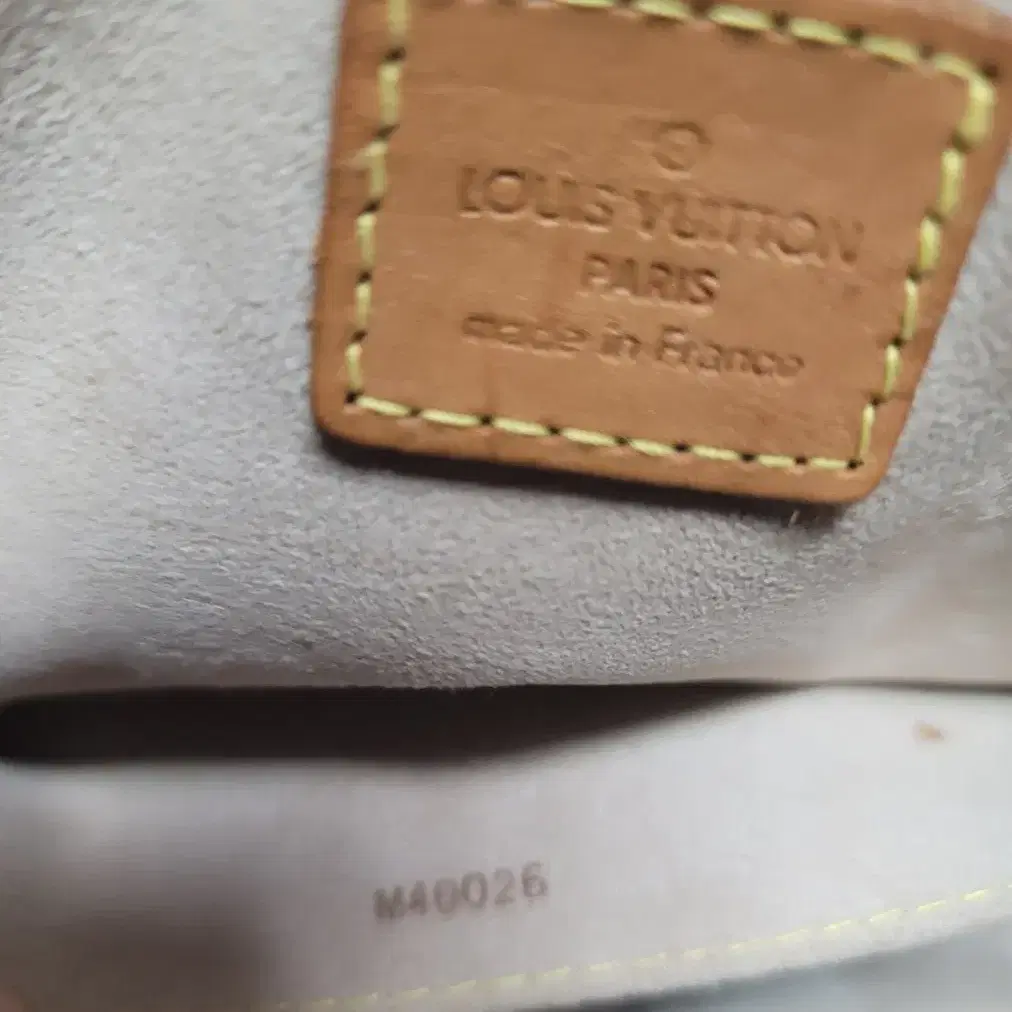 LOUIS VUITTON. 루이뷔통. 맨하탄 PM 토드가방.M40026.