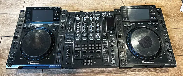 Pioneer CDJ-2000 (2대) / 믹서 DJM-850