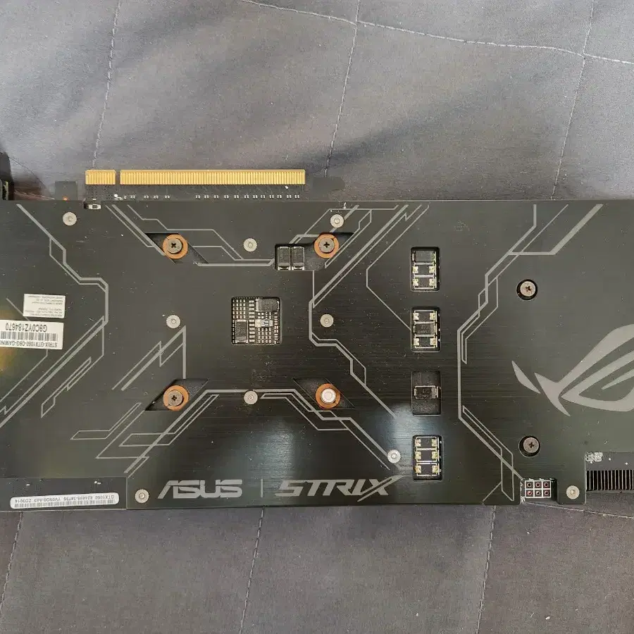 ASUS 지포스 GTX 1060 6GB 로그 스트릭스 팝니다.