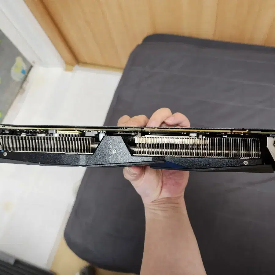 ASUS 지포스 GTX 1060 6GB 로그 스트릭스 팝니다.