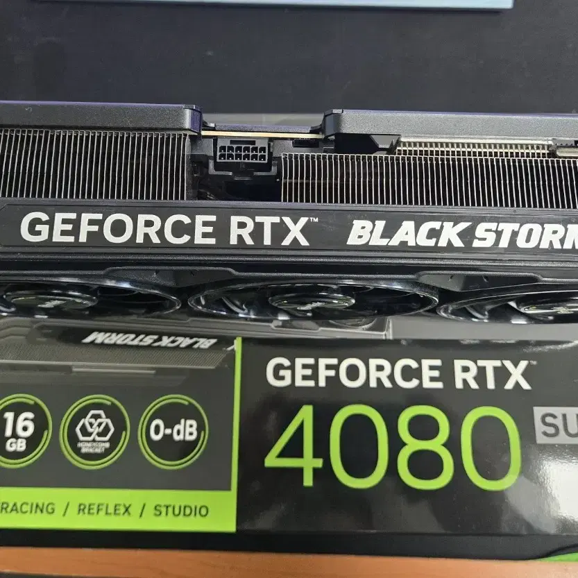 이엠텍 RTX4080 SUPER BLACK STORM 판매합니다.