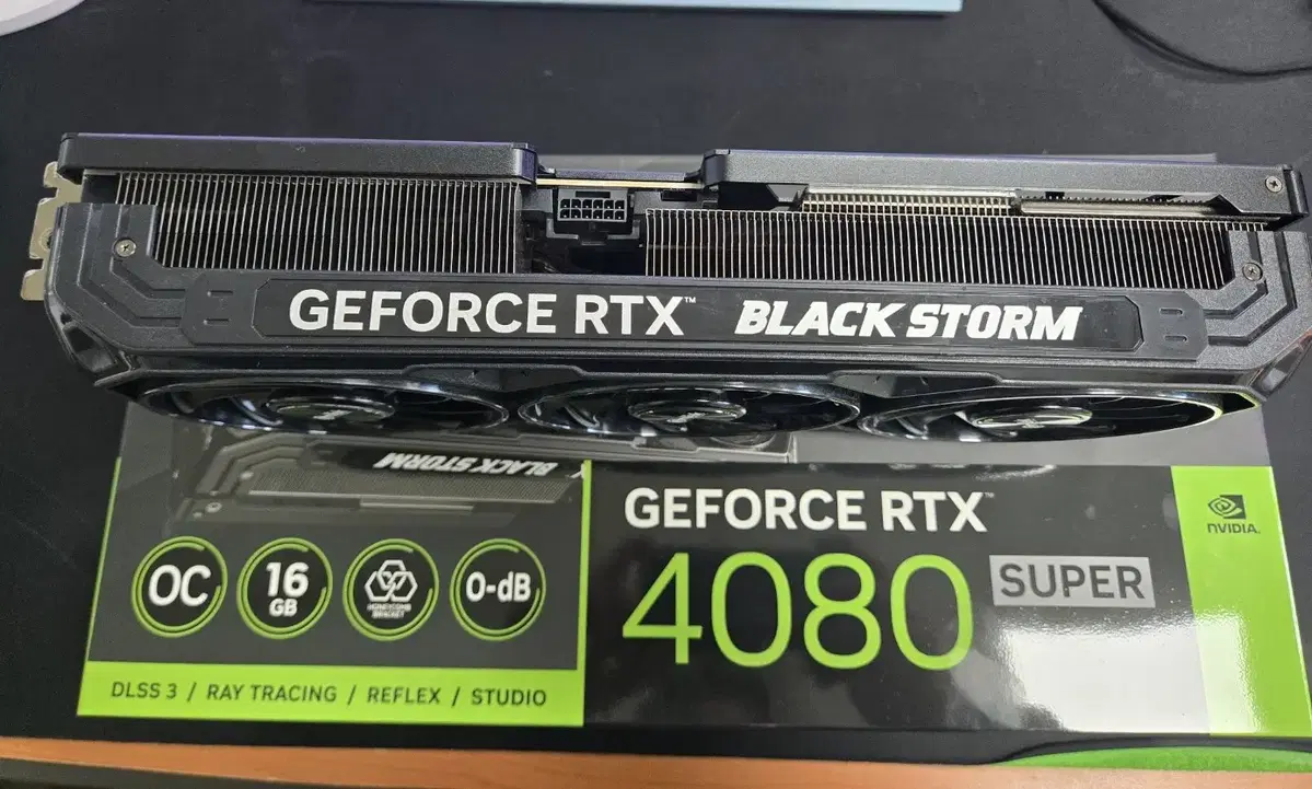 이엠텍 RTX4080 SUPER BLACK STORM 판매합니다.