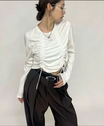 WHO'SWHOgallery SLOPPY 퓨처 로고 드로스트롭 탑스