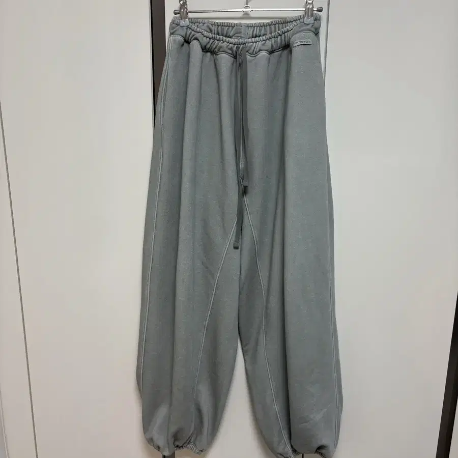 무브웜 unwind pants -sage grey