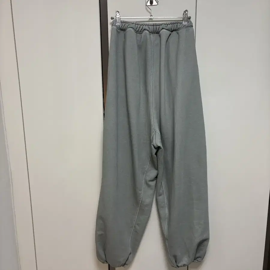 무브웜 unwind pants -sage grey