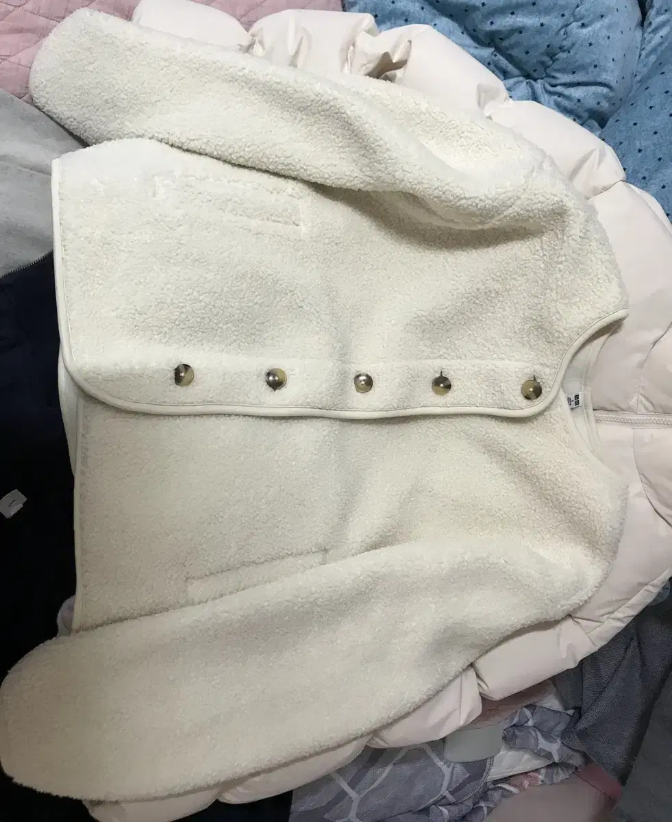 UNIQLO beige fleece jacket for sale