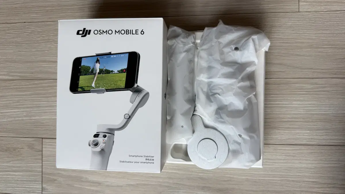 DJI오즈모모바일6(DJI OSMO mobile 6) 판매합니다.