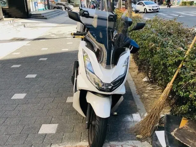 23년식 pcx125 abs모델 신차급