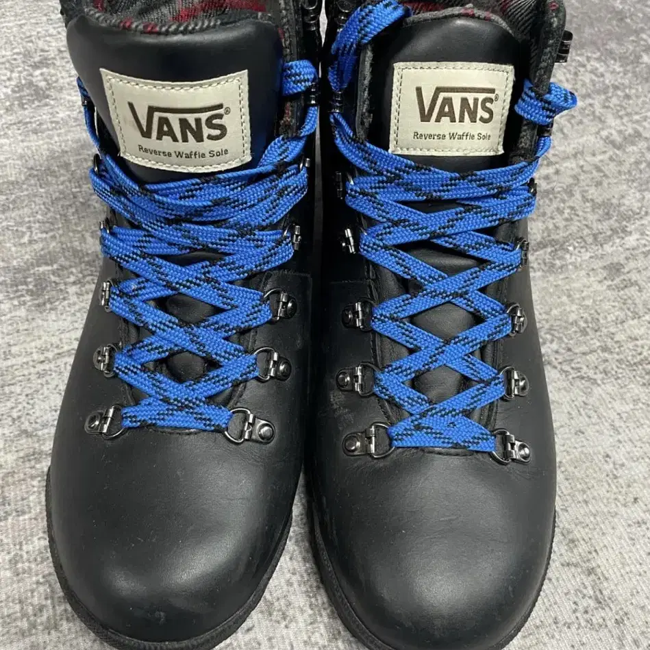 VANS Tallyho boots