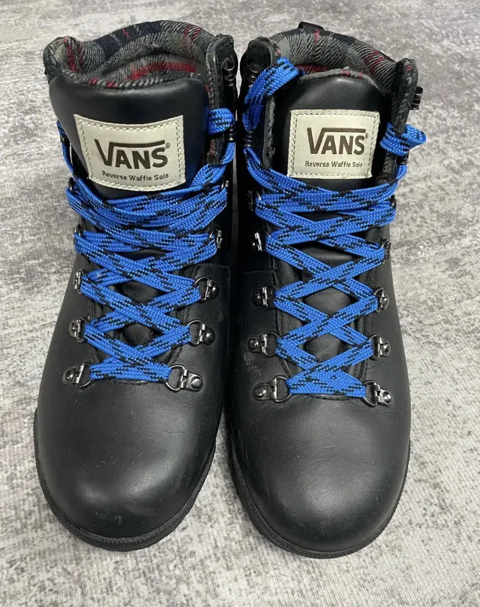 VANS Tallyho boots