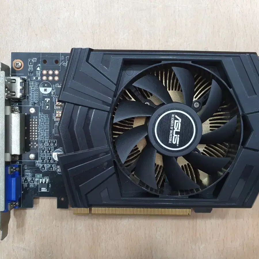 ASUS  GTX 750 1G 그래픽카드 팬이상작동