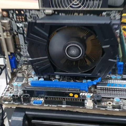 ASUS  GTX 750 1G 그래픽카드 팬이상작동