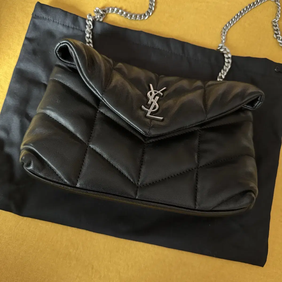 생로랑 Saint Laurent 620333 블랙 루루 푸퍼 미니 숄더백