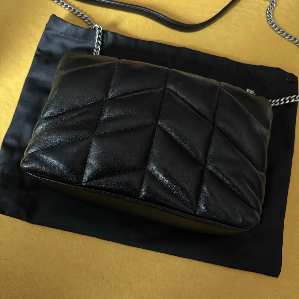 생로랑 Saint Laurent 620333 블랙 루루 푸퍼 미니 숄더백