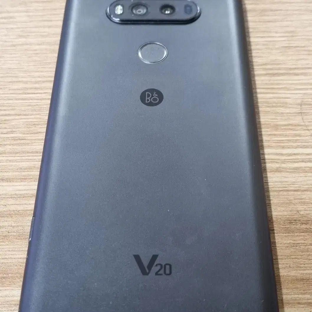 LG V20 진회색 64GB (택배비 포함)