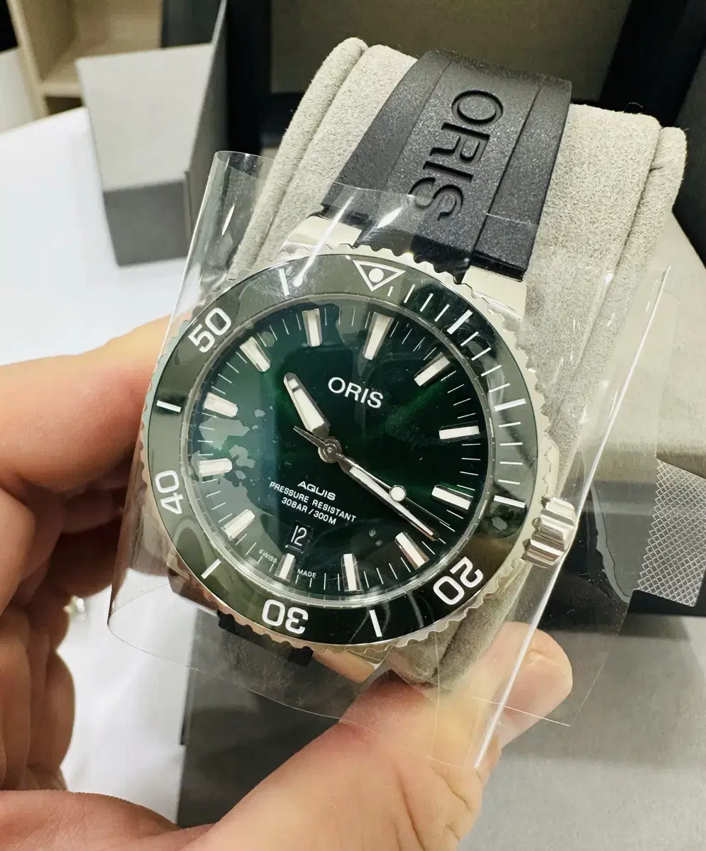 Oris Akerz Deep Green 43.5mm Auto Rubber Band Department Store New Products