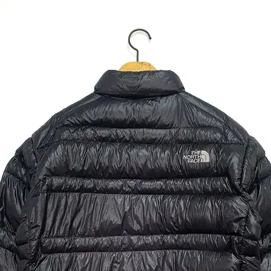 노스페이스 THE NORTH FACE 패딩 블랙 C9002