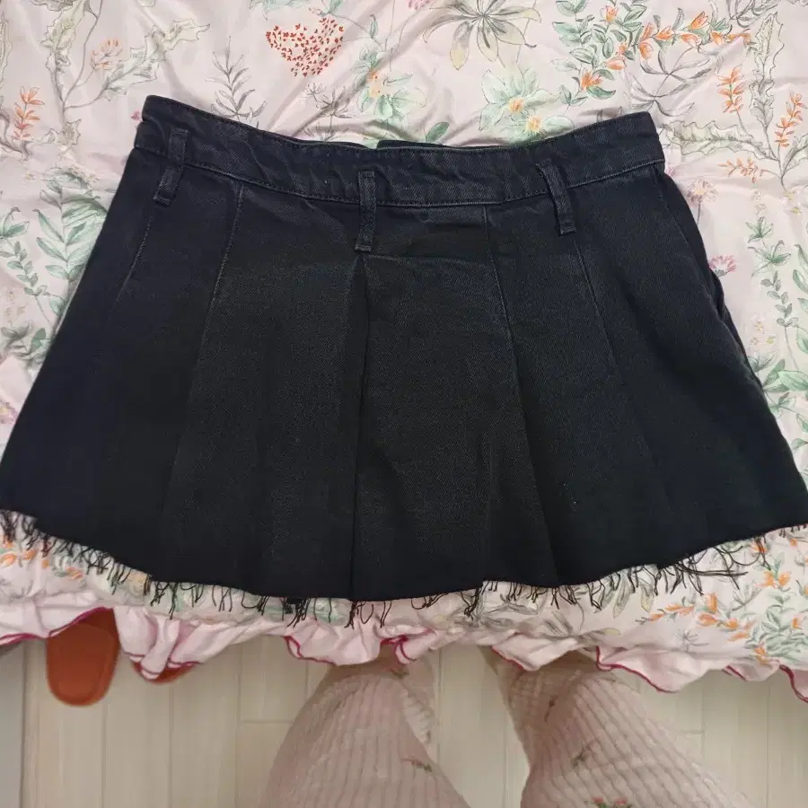 자라(ZARA) 블랙 워싱 데님 미니스커트 S(26)