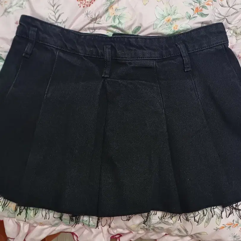 자라(ZARA) 블랙 워싱 데님 미니스커트 S(26)