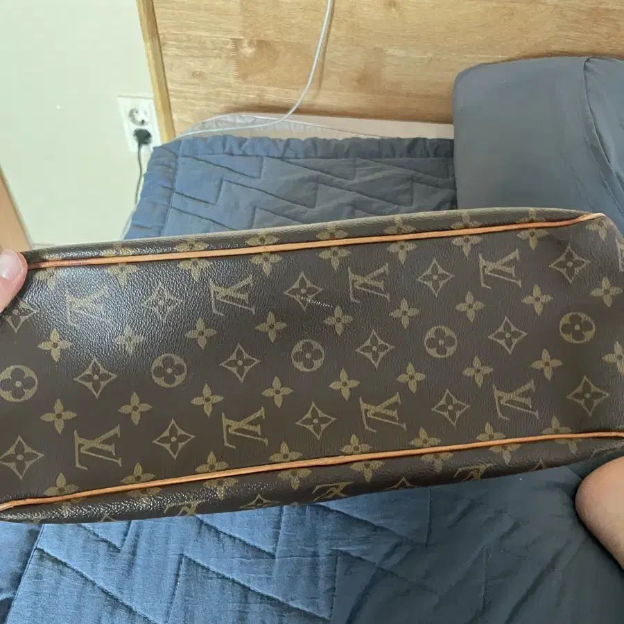 Louis Vuitton(루이비통) M51154 모노그램 캔버스 베티놀스