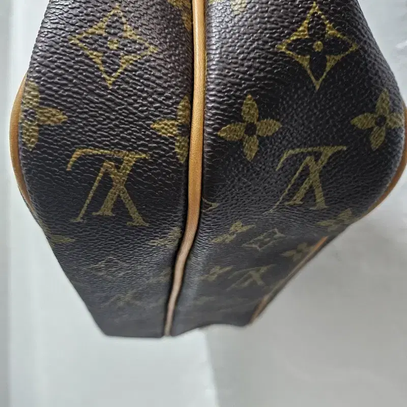 LOUIS VUITTON 국내산 숄더백 여 J3093