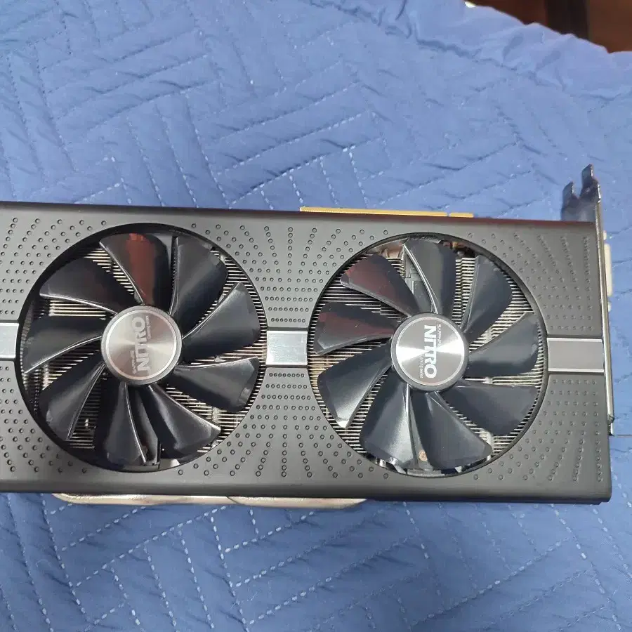 사파이어 니트로 rx580 4g 팝니다