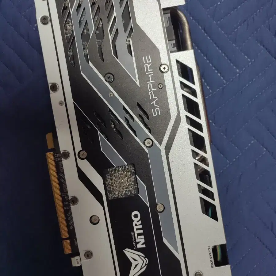 사파이어 니트로 rx580 4g 팝니다