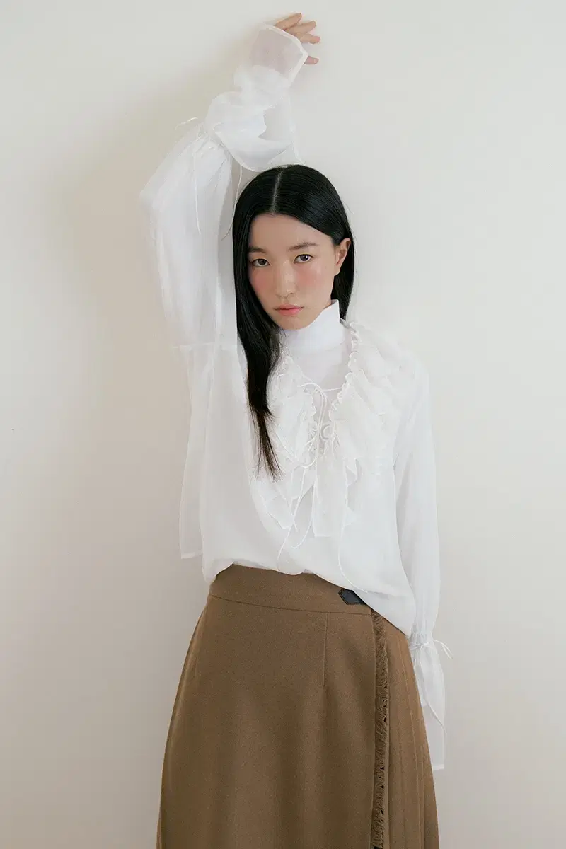 루시르주 Bohemian Frill Chiffon Blouse (ivor