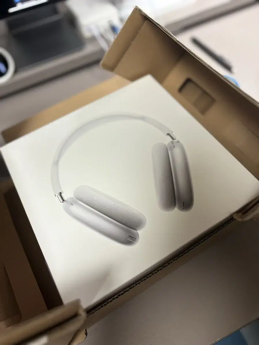 [Unsealed Real-World Test 3] S-Class AirPods Max Silver Full Box