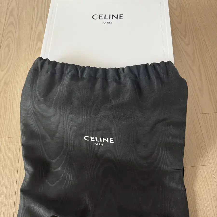 셀린느 나노 러기지백 드럼 카프스킨 라이스 색상(Celine Nano L