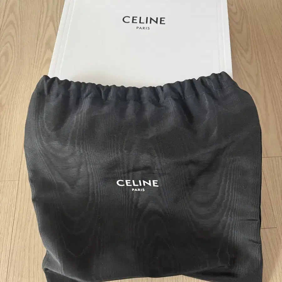 셀린느 나노 러기지백 드럼 카프스킨 라이스 색상(Celine Nano L