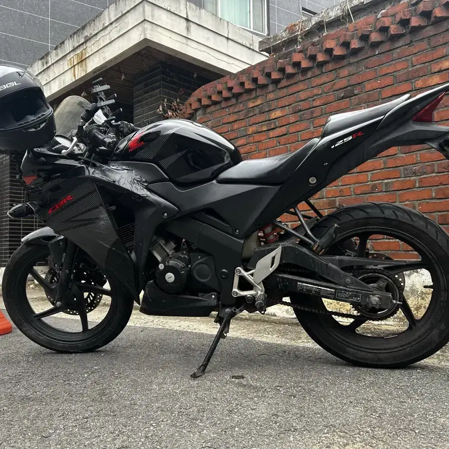 개인매물 2015년식 3만km cbr125 판매합니다.